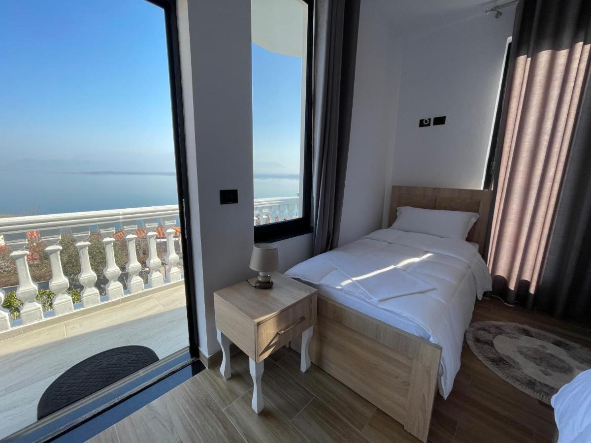 Four Generation Hotel Široka Dış mekan fotoğraf