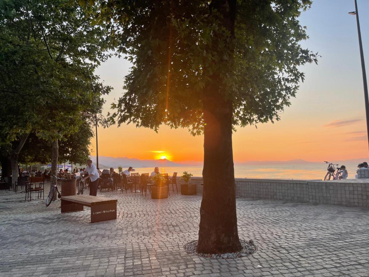 Four Generation Hotel Široka Dış mekan fotoğraf