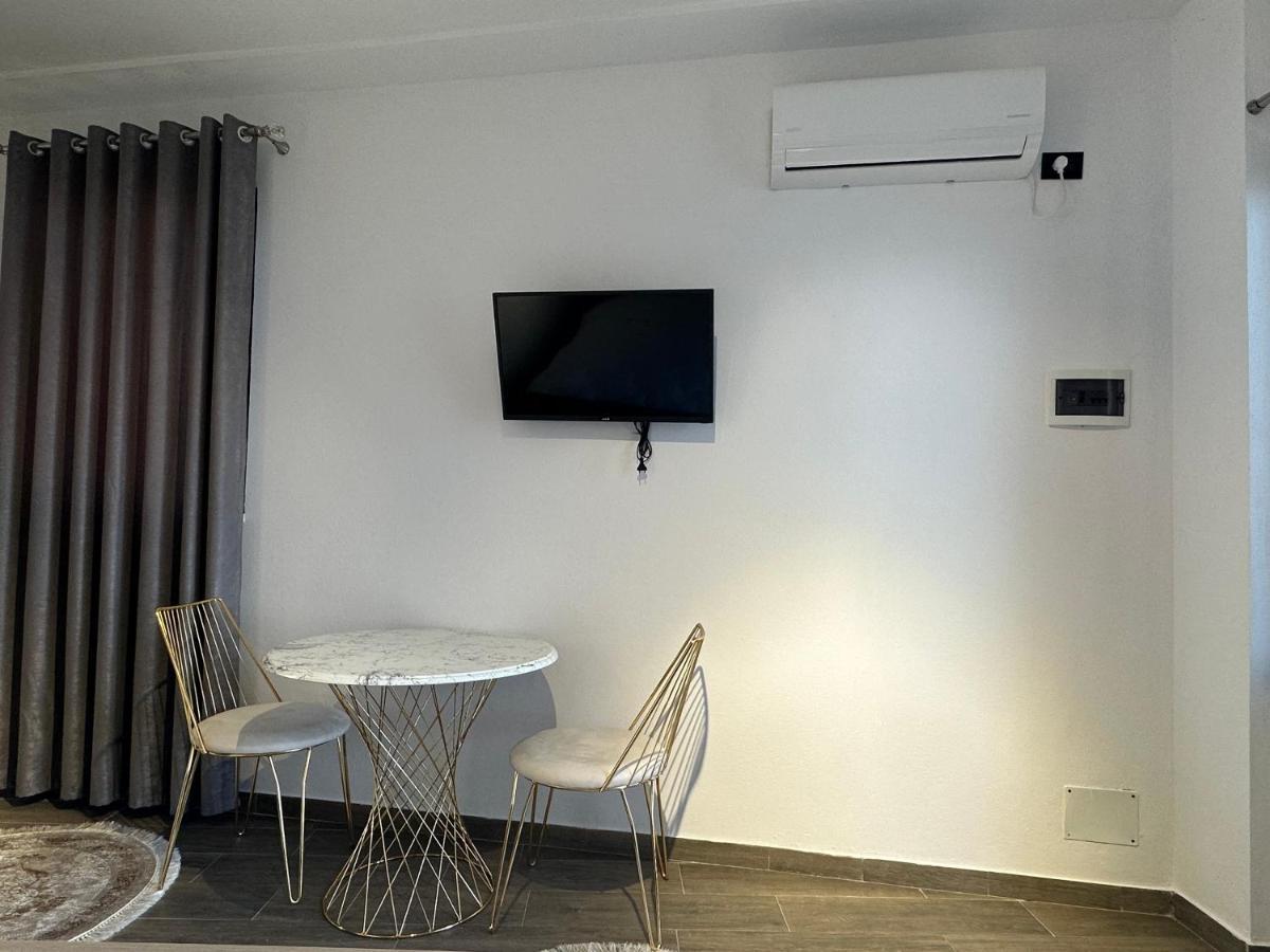 Four Generation Hotel Široka Dış mekan fotoğraf