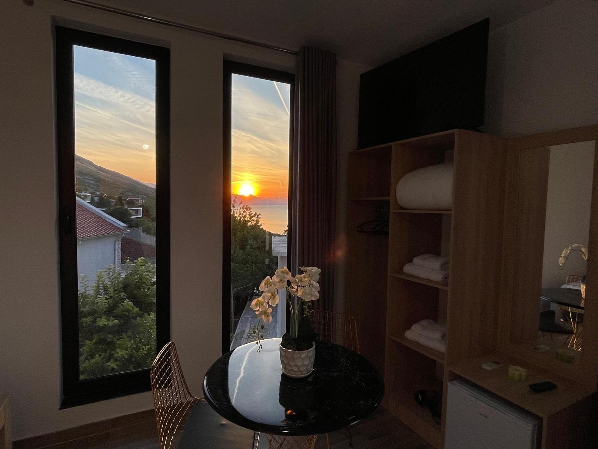 Four Generation Hotel Široka Dış mekan fotoğraf